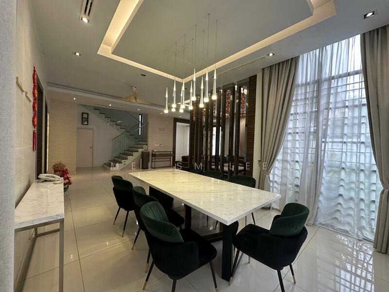 Twin Palms, Sungai Long Dining Room