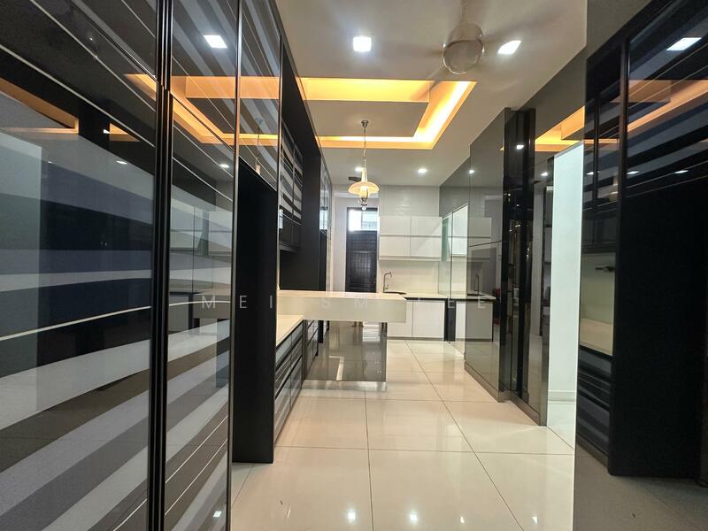 Twin Palms, Sungai Long Kitchen