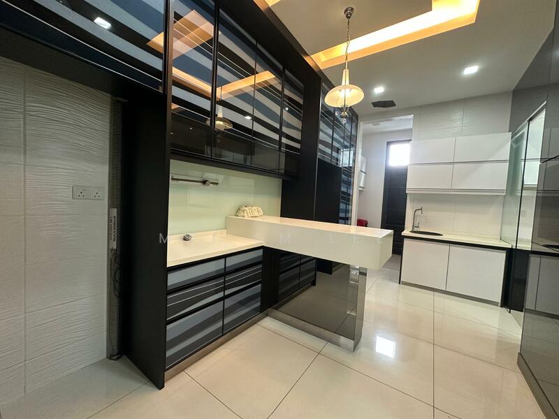 Twin Palms, Sungai Long Kitchen