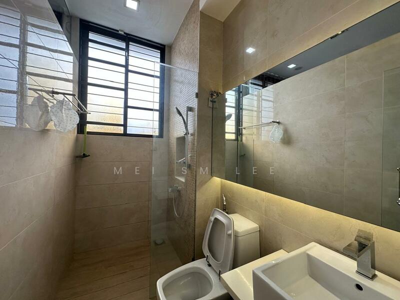 Twin Palms, Sungai Long Bathroom