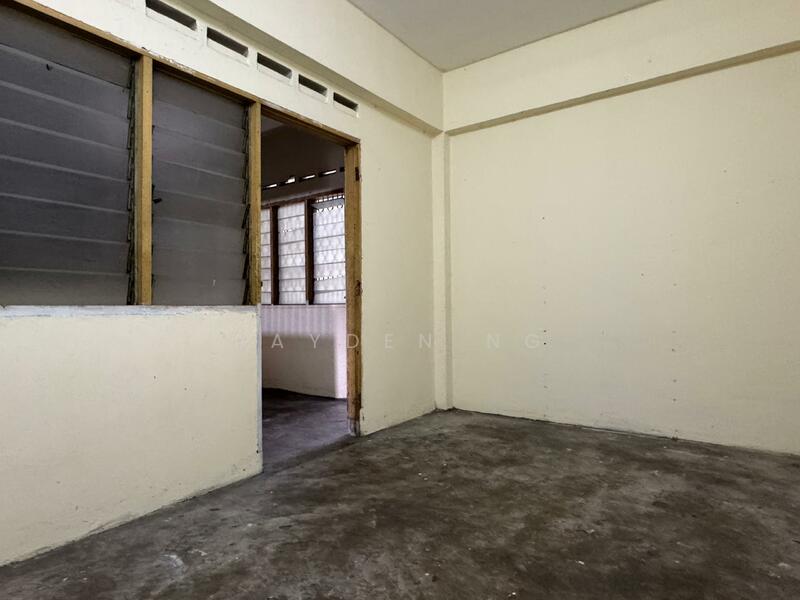 For Sale - Senai Senai Senais