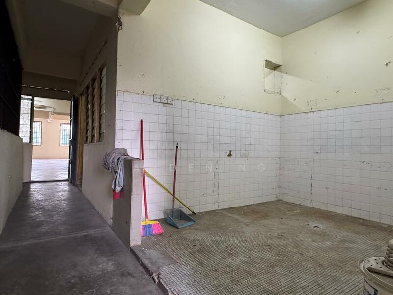 For Sale - Senai Senai Senais