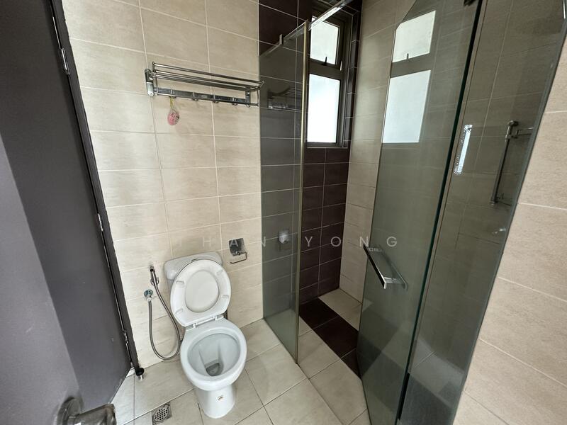 For Rent - Shaftsbury Residence