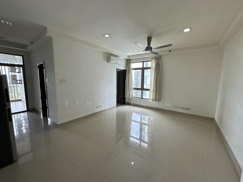 For Rent - Shaftsbury Residence