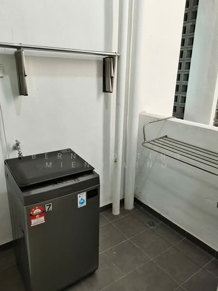 Kondominium untuk Disewa di Evoke Residence - Bernard Ting Mieng Ling - Balcony - PropertyGuru.com.my