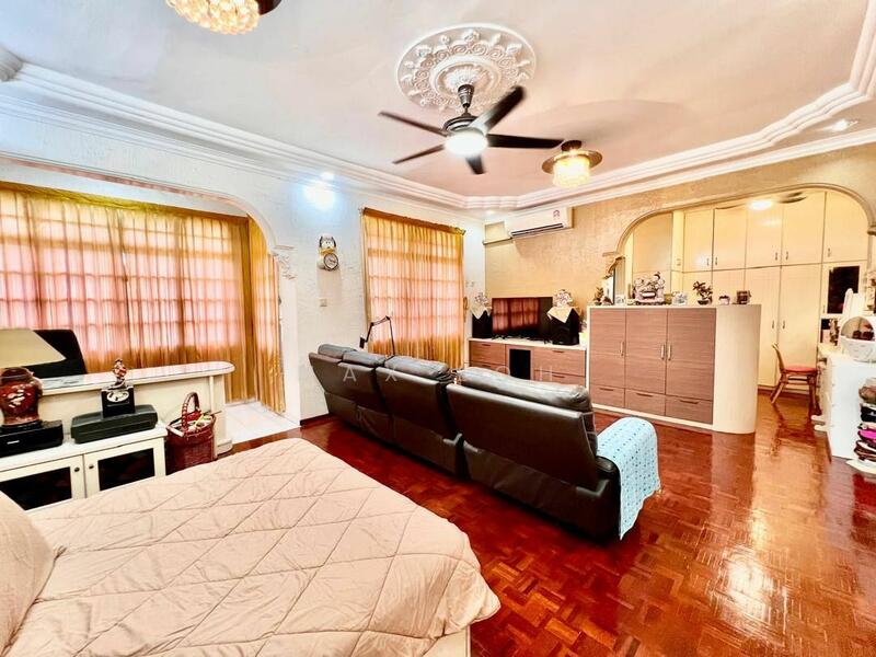 For Sale - Bungalow at Taman Perling