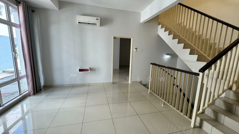 Cluster House for Sale in Taman Nusa Sentral (Iskandar Puteri (Nusajaya)) - Kinki Teow - Living Room - PropertyGuru.com.my
