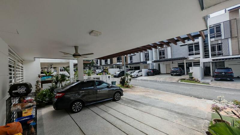 Untuk Dijual - 2 and a half Storey Hyperlink Terrace Duta Villa