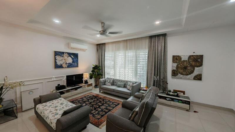 Untuk Dijual - 2 and a half Storey Hyperlink Terrace Duta Villa
