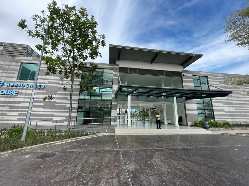 For Sale - 2.5-storey Terraced House at Lakeside Residences
