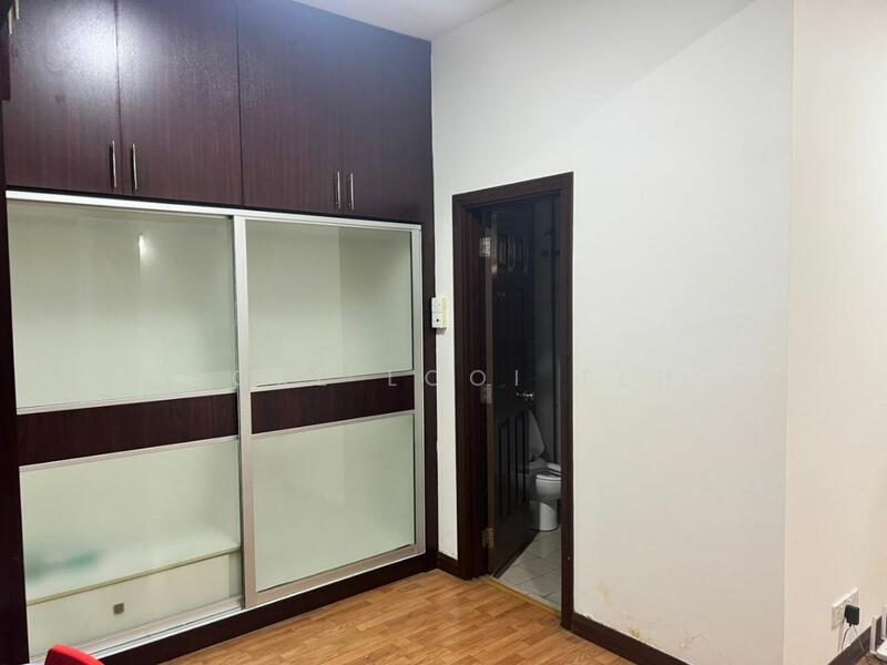 For Rent - Nadia Parkfront