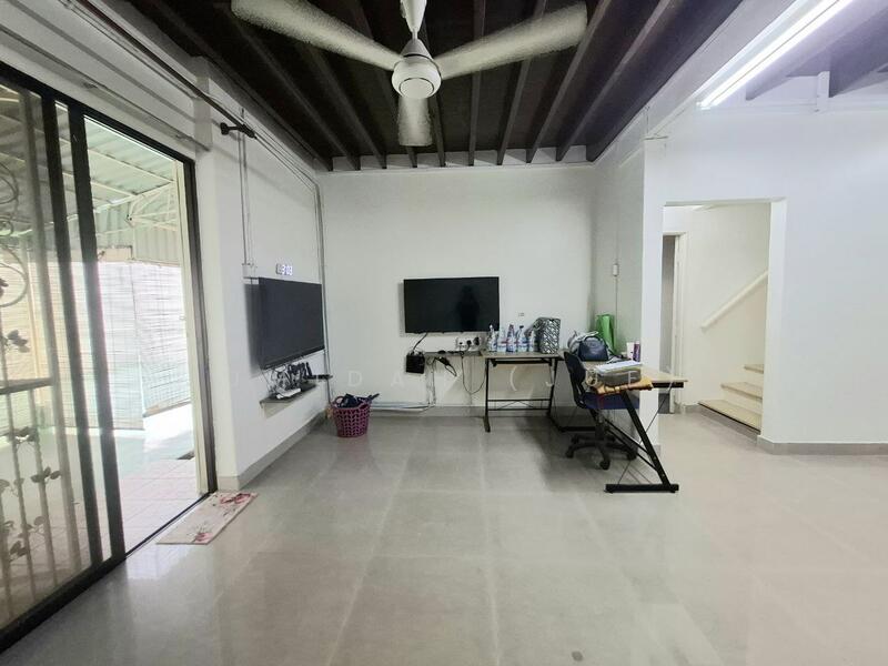 Extra Land Double Storey Terrace Jalan Carey Petaling Jaya