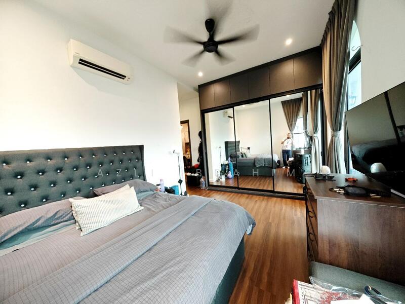 Untuk Dijual - Isle of Kamares