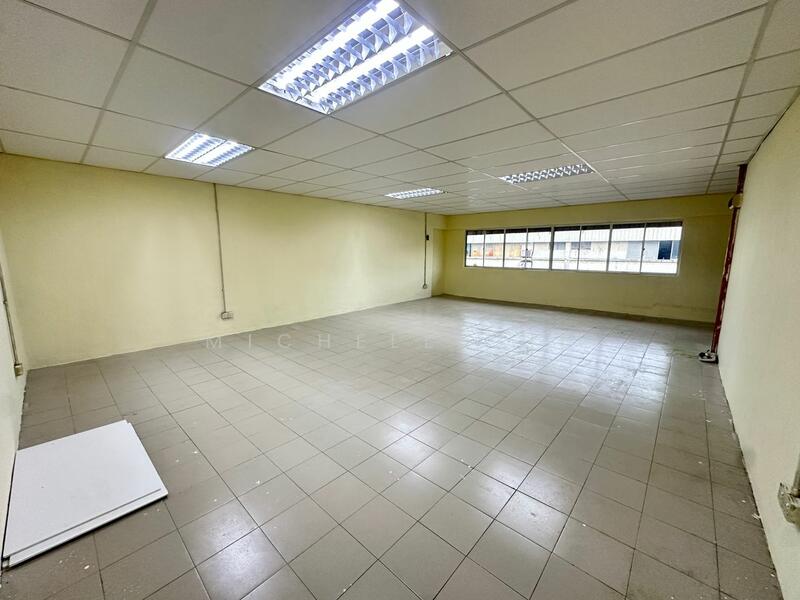 For Rent - Gelang Patah/ 1.5 Storey Factory/ For Rent