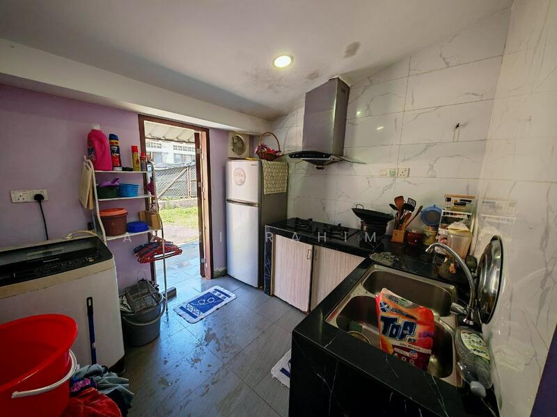 Untuk Dijual - Renovated 1 Storey Terrace Taman Manikavasagam