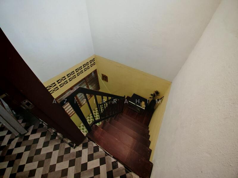 Untuk Dijual - Renovated 1 Storey Terrace Taman Manikavasagam