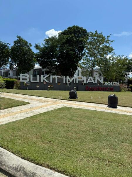 Untuk Dijual - Johor Bahru Bukit Impian Residence Double Storey Terrace Corner 4bed