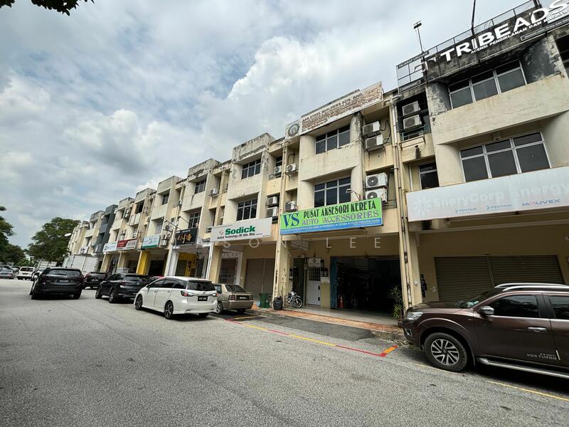 For Rent - Taipan 1 Ara Damansara Shop, Ara Damansara, Main Road Frontage.