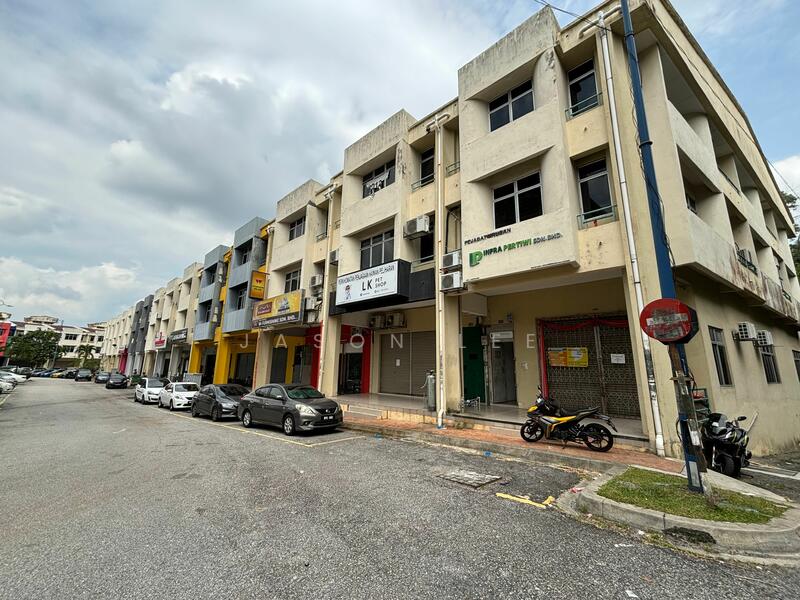 For Rent - Taipan 1 Ara Damansara Shop, Ara Damansara, Main Road Frontage.