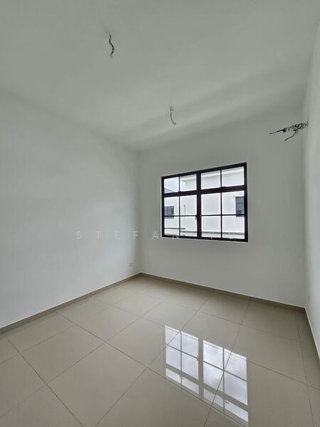 Untuk Dijual - Attleborough / Tate Bilston 22'x65' @ Eco Botanic