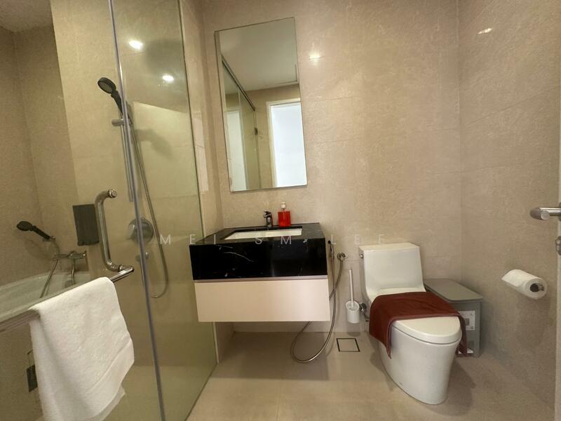 Pavilion Ceylon Hill, KL Bathroom