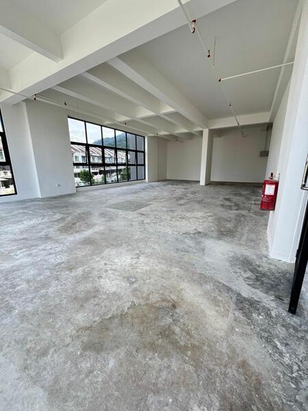 For Rent - OFFICE LOT FOR RENT AT ASTON ACACIA GOOD CONDITION