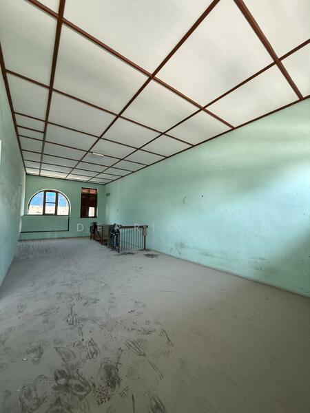 For Sale - DOUBLE STOREY SHOPLOT FOR RENT AT GEORGETOWN GOOD CONDITION