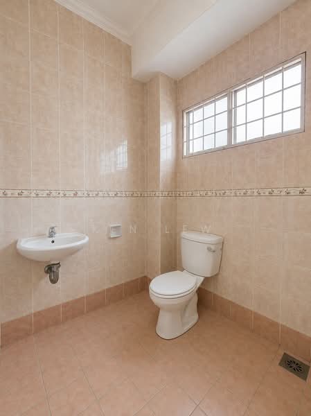 Rumah Teres 2-Tingkat untuk Dijual di Taman Segar Perdana (Cheras) - Ken Lew - Bathroom - PropertyGuru.com.my