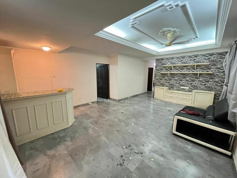 For Sale - Bungalow at Taman Melodies