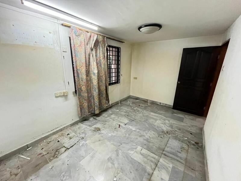 For Sale - Bungalow at Taman Melodies