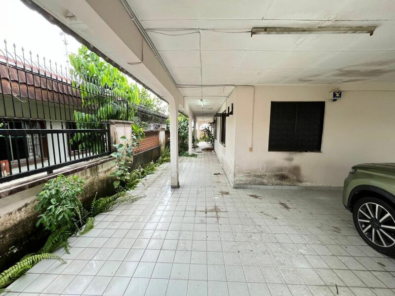 For Sale - Bungalow at Taman Melodies