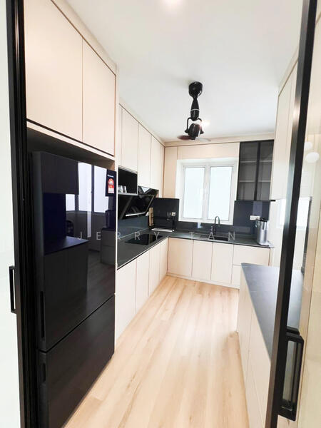 Untuk Disewa - The Amarene