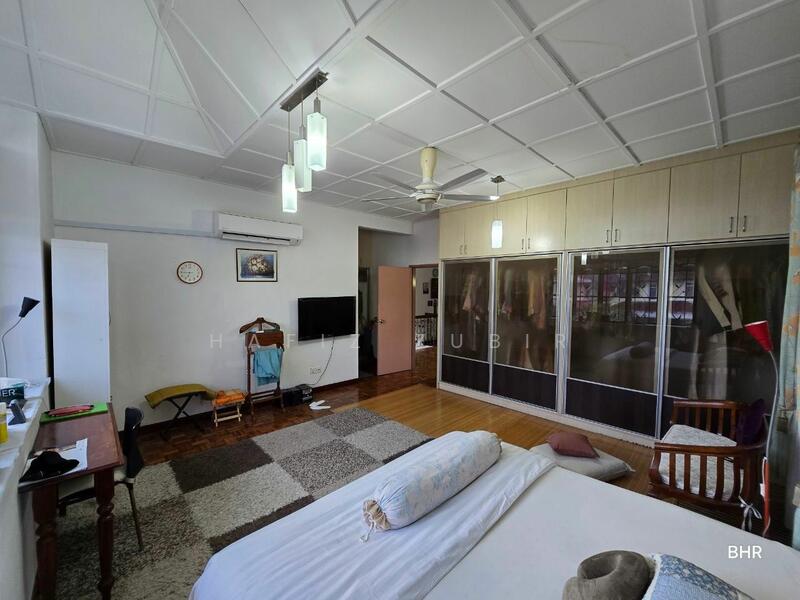 For Sale - Bungalow at Bandar Seri Putra