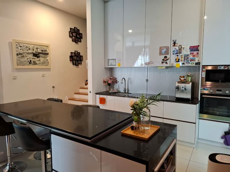 Semi-Detached House for Sale in Taman Melawati (Ulu Kelang) - Rashid Sukri - PropertyGuru.com.my