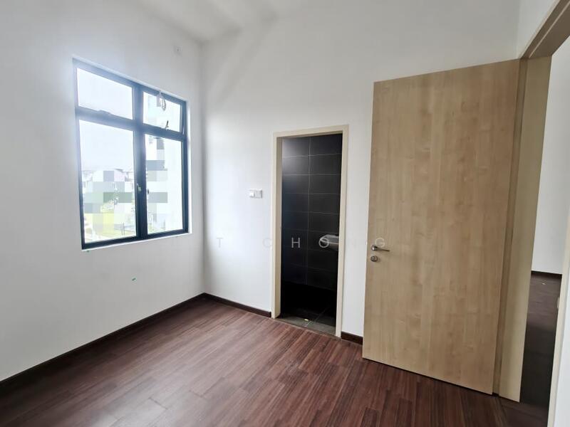 For Sale - Taman Mount Austin