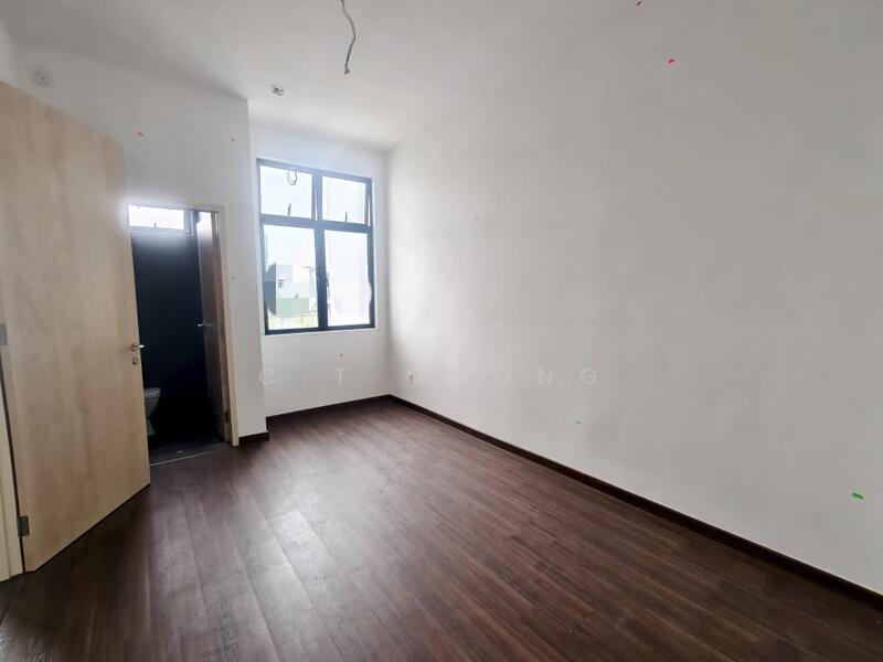 For Sale - Taman Mount Austin