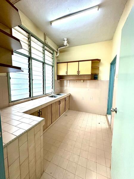 For Sale - Putri Apartment