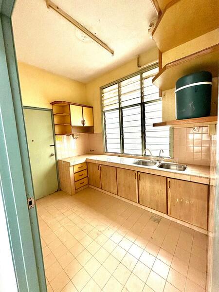 For Sale - Putri Apartment