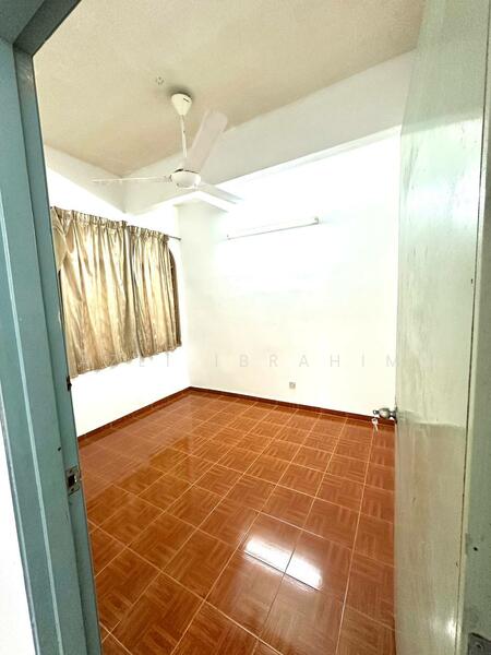For Sale - Putri Apartment