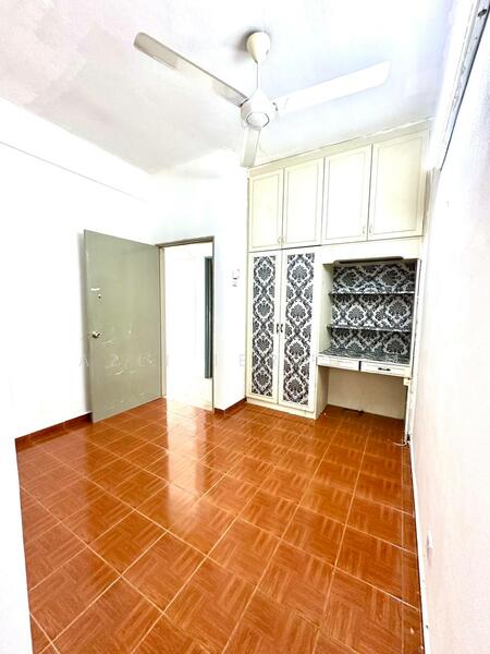 For Sale - Putri Apartment