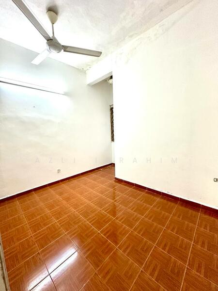 For Sale - Putri Apartment