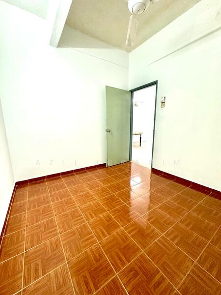 For Sale - Putri Apartment