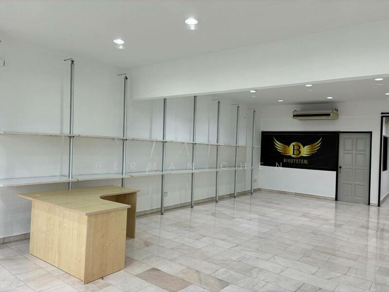 For Rent - Taman Johor Jaya Double STorey Shoplot (1st Floor) For rent