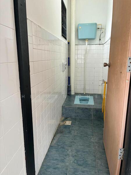 For Rent - Taman Johor Jaya Double STorey Shoplot (1st Floor) For rent