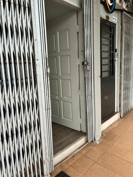 For Rent - Taman Johor Jaya Double STorey Shoplot (1st Floor) For rent