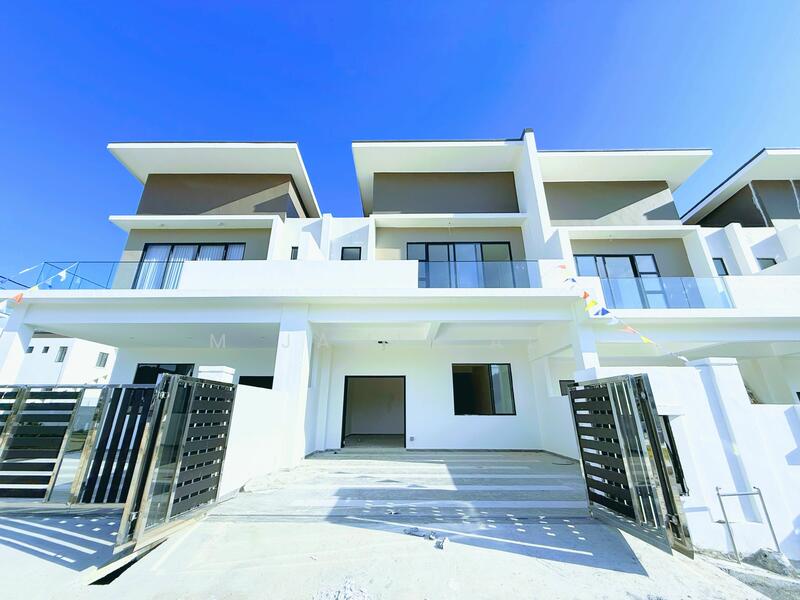 For Sale - Semi-Detached House at Taman Banang Jaya