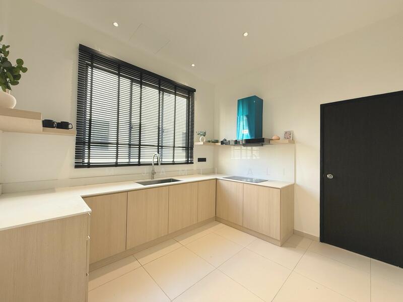 For Sale - Semi-Detached House at Taman Banang Jaya