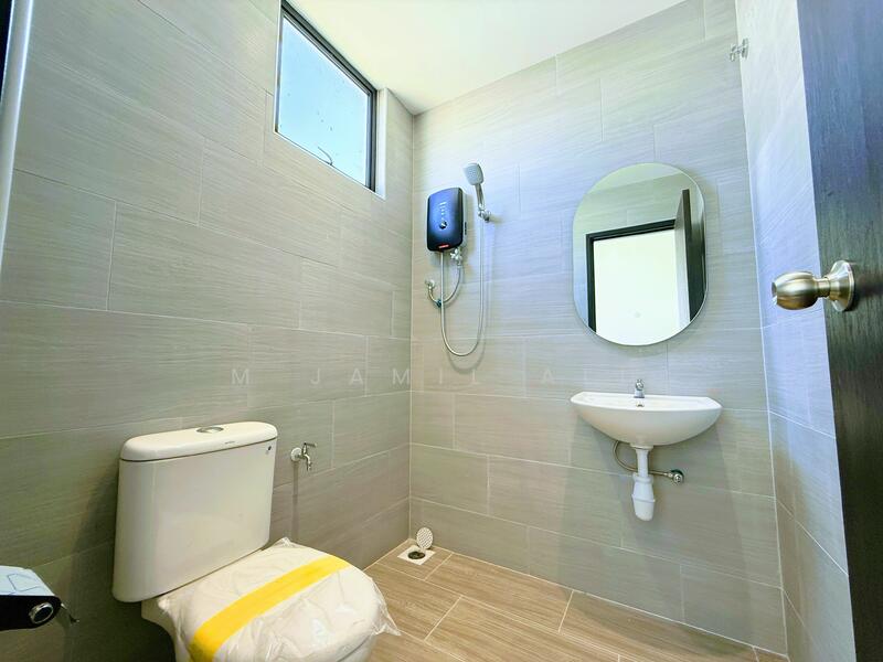 For Sale - Semi-Detached House at Taman Banang Jaya