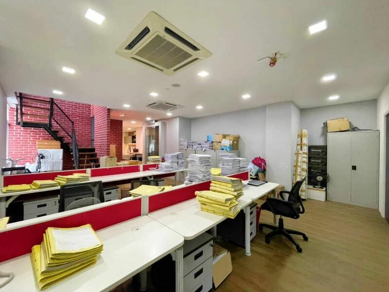Untuk Disewa - Office # Ready Move in Fully Furnished & Reno @ Boulevard Business Park Jalan Kuching
