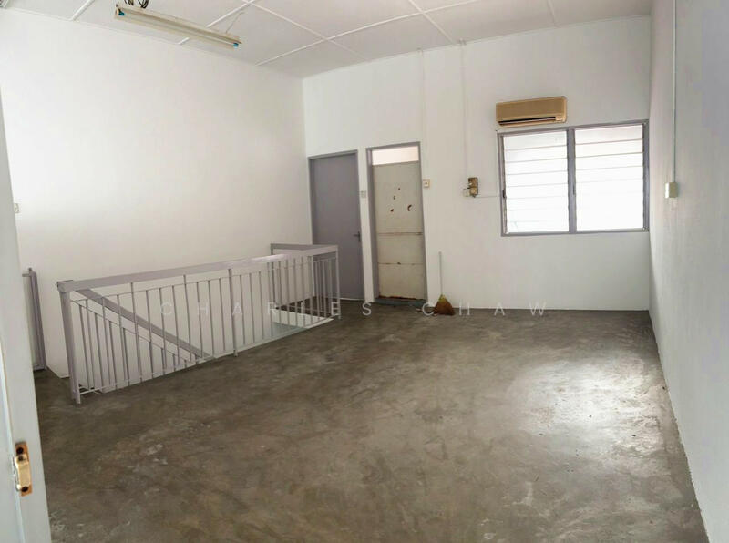 For Rent - Georgetown Solok Slim 2 Sty Terrace 1800 Sq.ft Jalan Perak Jelutong